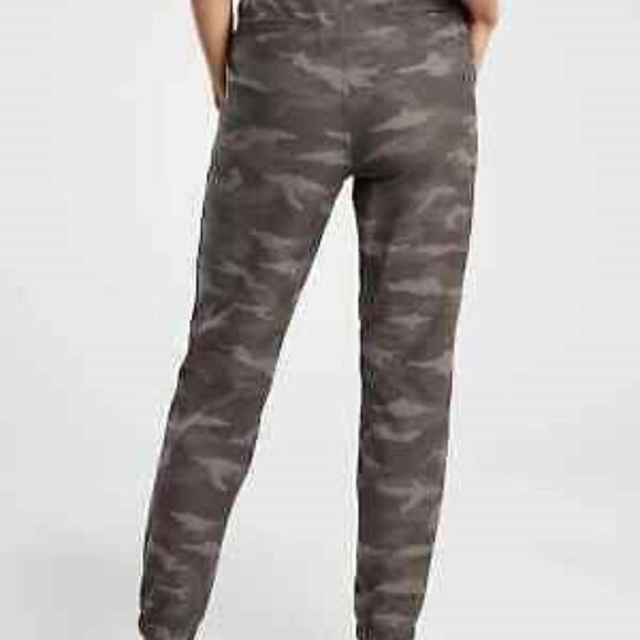 Athleta Camo Farallon Jogger 4 Tall - Picture 2 of 5